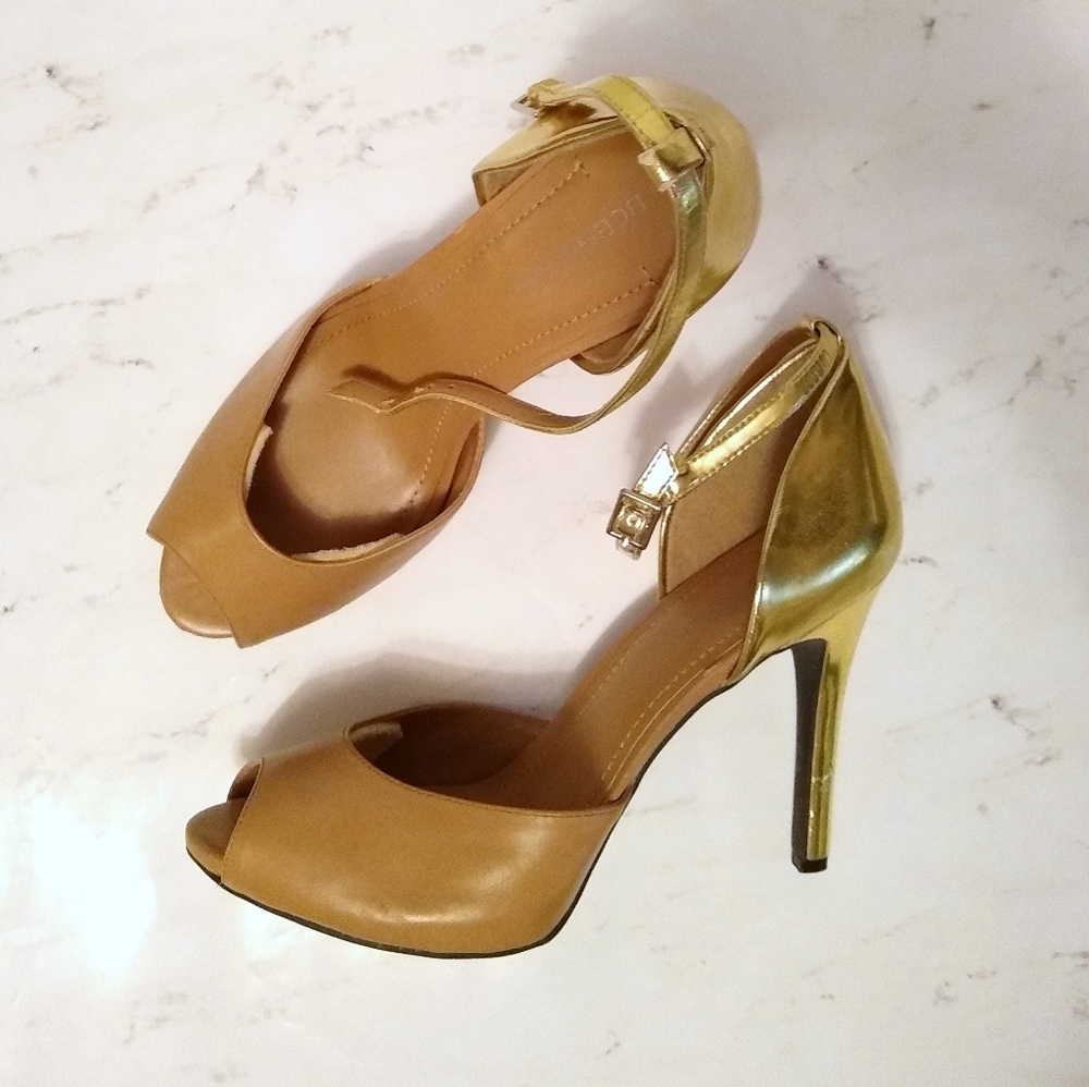 BCBGeneration Open Toe Ankle Strap Stillettos 9.5